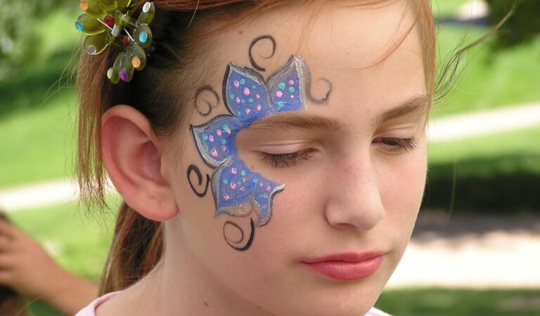 Some Unique Designs of Face Painting