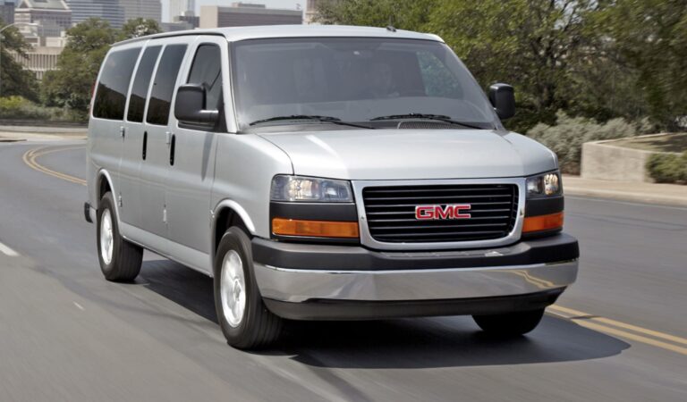 What Makes 2022 GMC Savana an Ideal Commercial Van?