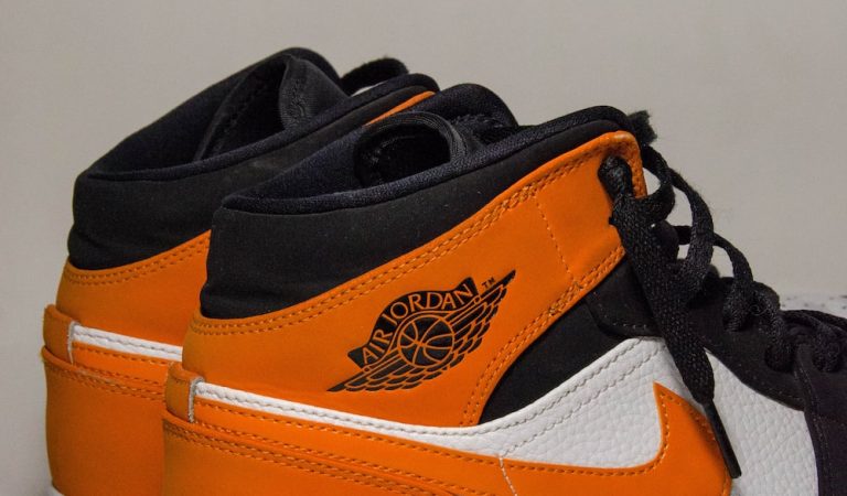 Buying Air Jordan Replica – Everything You Need to Know Before You Invest Buying Air Jordan Replica – Everything You Need to Know Before You Invest